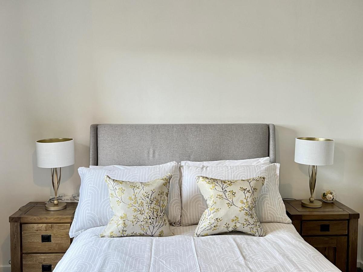 Modern 2 Bed Townhouse Just Outside City Walls With Free Private Parking York Esterno foto