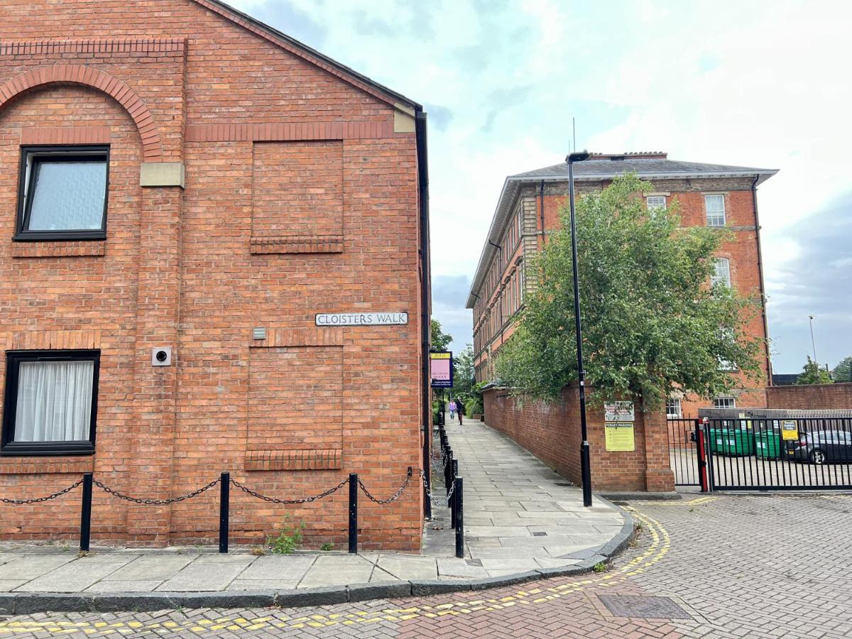 Modern 2 Bed Townhouse Just Outside City Walls With Free Private Parking York Esterno foto