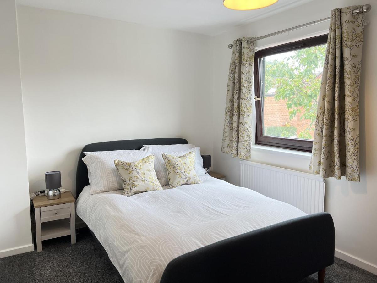 Modern 2 Bed Townhouse Just Outside City Walls With Free Private Parking York Esterno foto